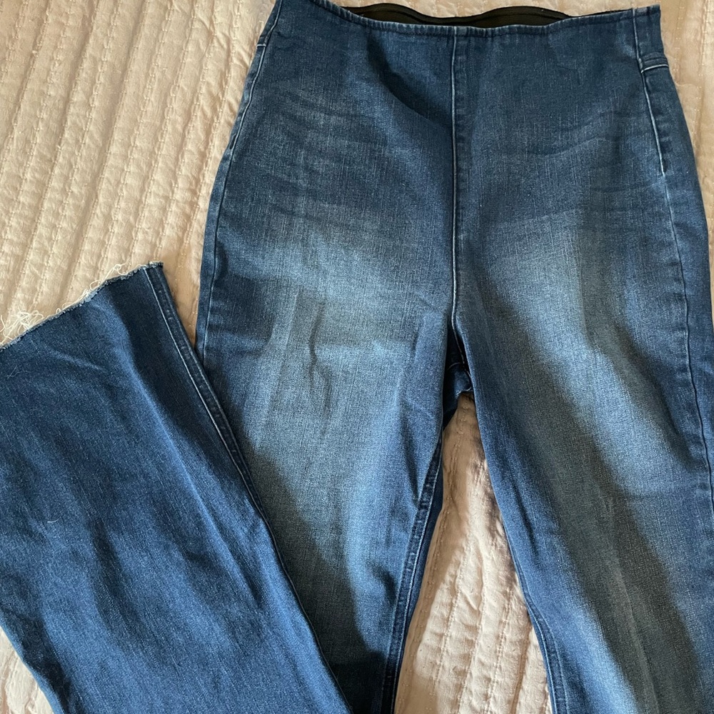 Knox Rose flare leg jegging